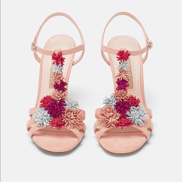 Zara Shoes - BLOGGERS FAVORITE ZARA Floral Heels